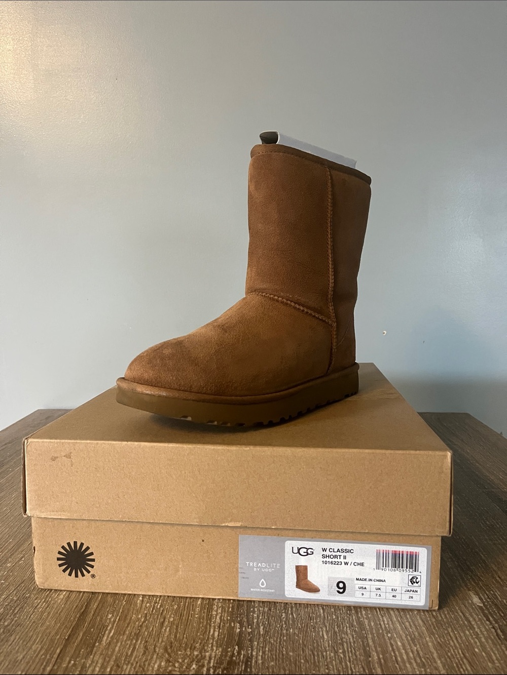 UGG Classic Short Boot in Chestnut Suede